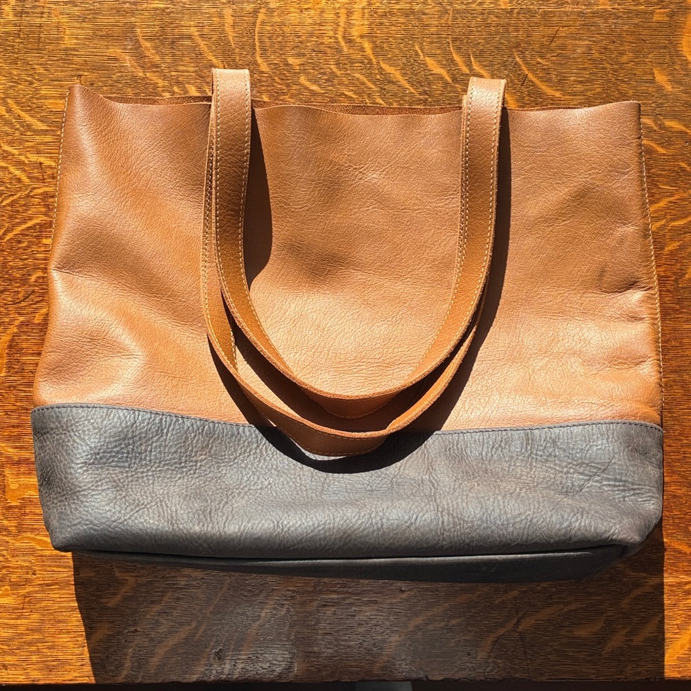 Leather tote bag versatile! Firm price